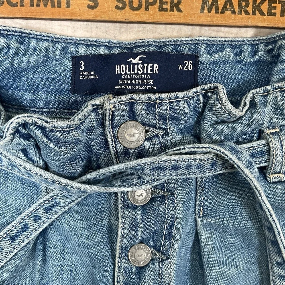 Hollister Curvy Ultra High-Rise Mom‎ Shorts Womens 3